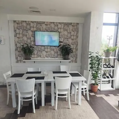 уютни планински с басейн в комплекс алпин лодж Apartman *
