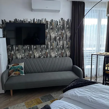 уютни планински с басейн в комплекс алпин лодж Bansko