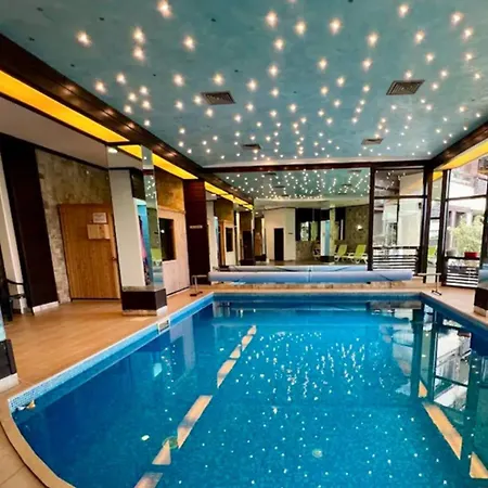 уютно планинско студио с басейн в комплекс алпин лодж * Банско