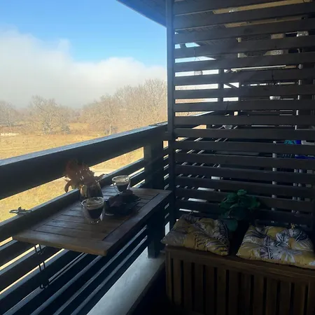 Apartment уютни планински с басейн в комплекс алпин лодж Bansko