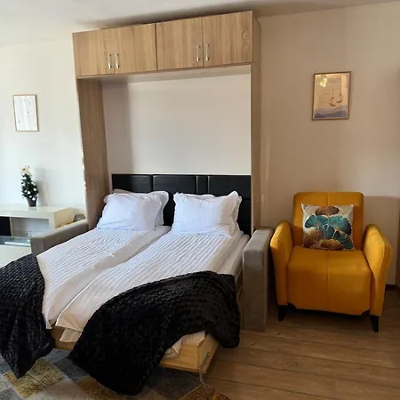 уютни планински с басейн в комплекс алпин лодж * Bansko