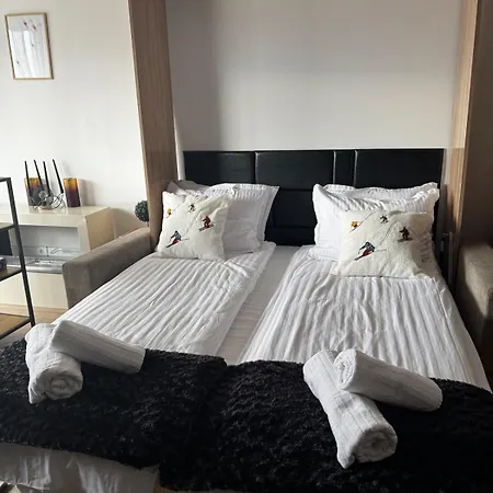 уютно планинско студио с басейн в комплекс алпин лодж Апартамент *