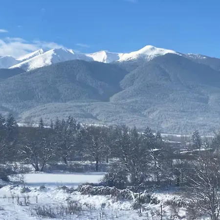 Apartment уютни планински с басейн в комплекс алпин лодж Bansko