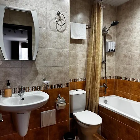 уютни планински с басейн в комплекс алпин лодж Apartment Bansko