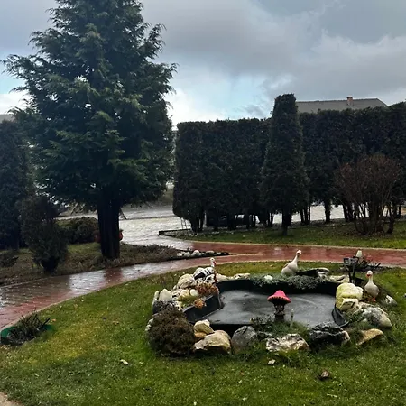 уютно планинско студио с басейн в комплекс алпин лодж Апартамент *