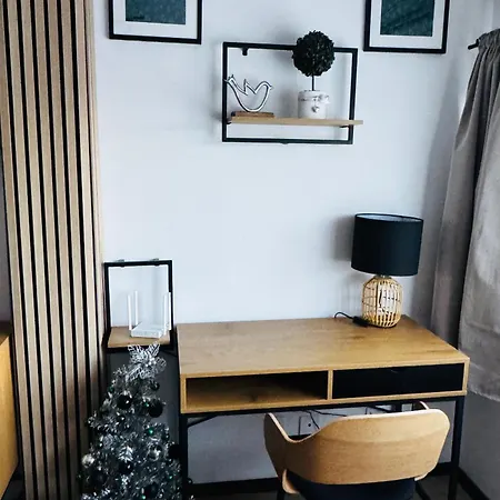 уютни планински с басейн в комплекс алпин лодж Apartmán Bansko