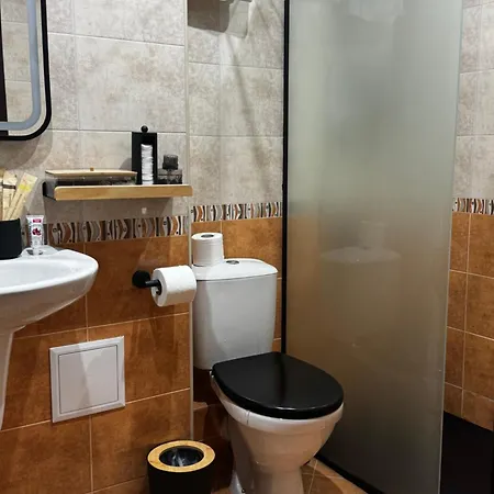 уютни планински с басейн в комплекс алпин лодж Apartament *
