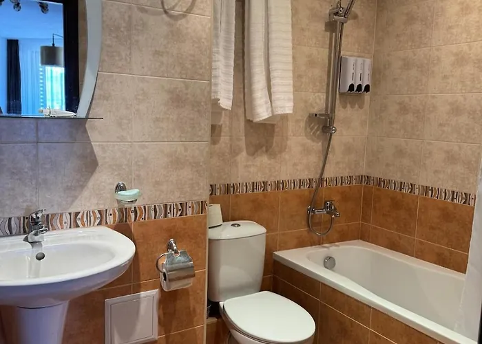 уютни планински с басейн в комплекс алпин лодж Lägenhet *