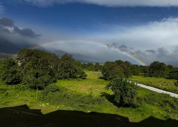 уютни планински с басейн в комплекс алпин лодж דירה בנסקו