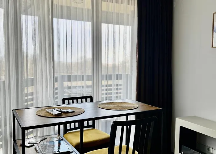 уютни планински с басейн в комплекс алпин лодж דירה בנסקו